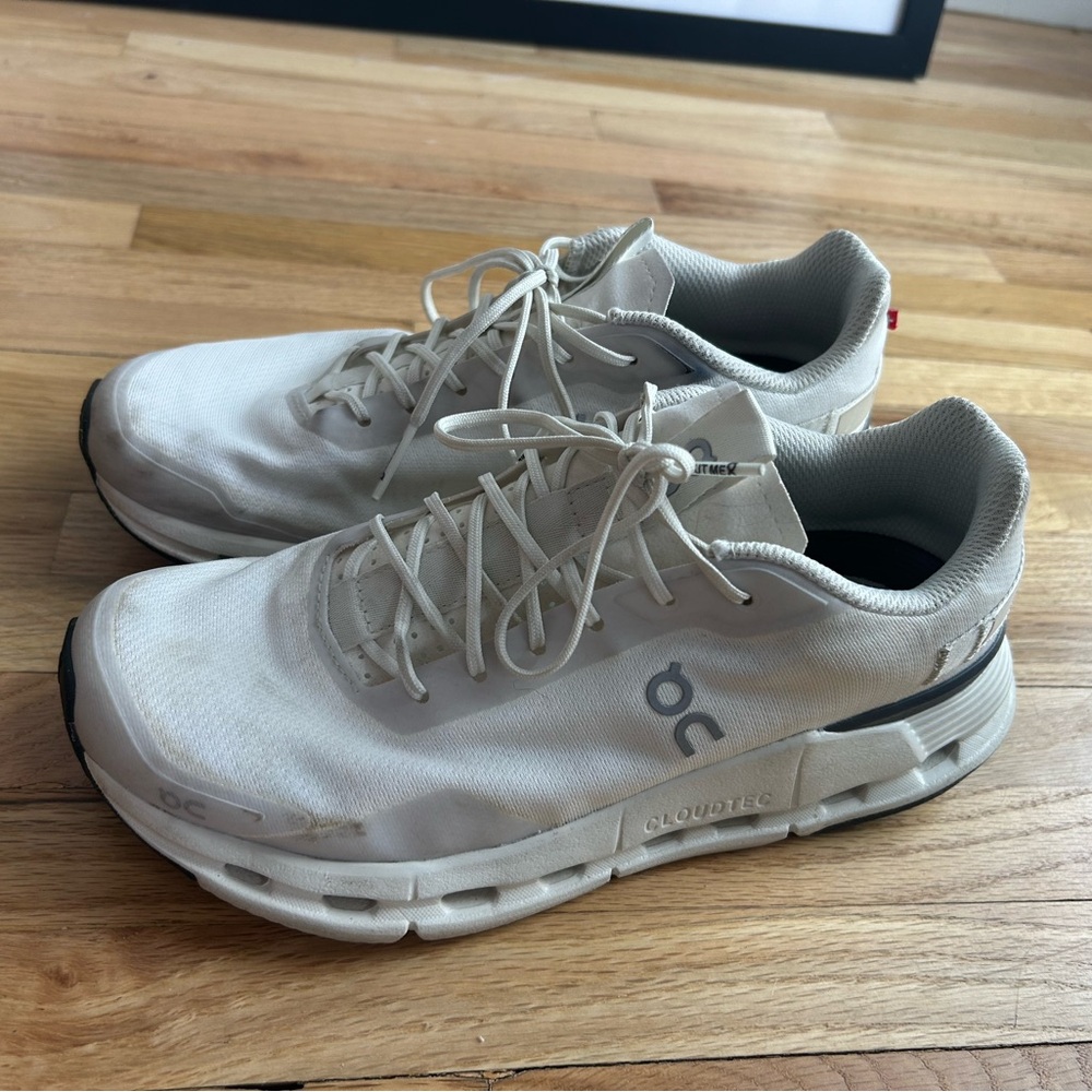On Running Cloud Women’s White Running Shoes Size 7.5